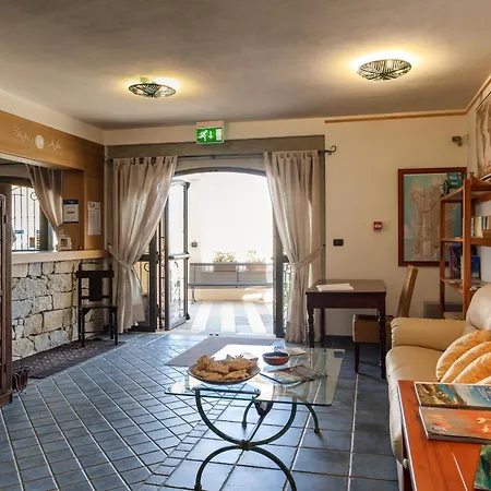 Residenza Petrera Aparthotel 4*